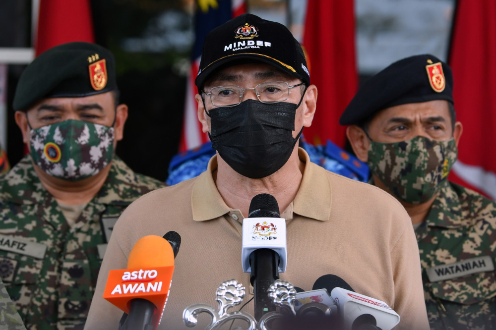 Senior Defence Minister Datuk Seri Hishammuddin Hussein speaks during a press conference at the 18th Battalion of the Royal Malay Regiment (Para), Seri Pantai Camp in Seberang Takir in Terengganu, January 6, 2022. u00e2u20acu201d Bernama pic 