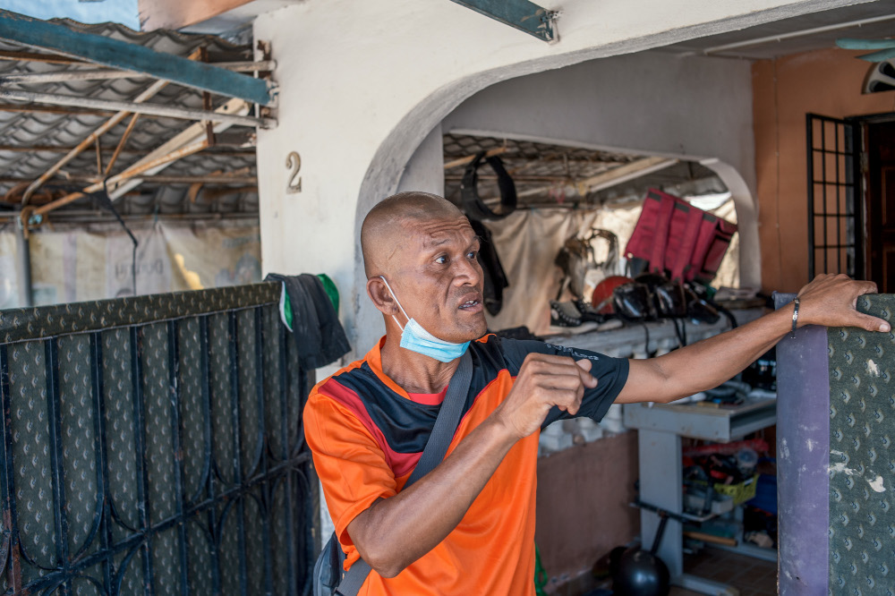 Abdul said too many politicians were fixated with appearing concerned about the flood victims but did not actually help or even visit. — Picture by Shafwan Zaidon