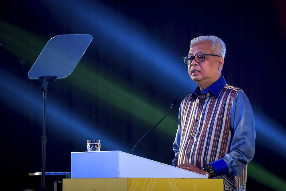 Prime Minister Datuk Seri Ismail Sabri Yaakob delivering his speech at the launch of the Keluarga Malaysia Agricommodity tour programme in Putrajaya, January 19, 2022. u00e2u20acu201d Bernama pic 