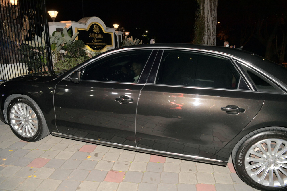 A vehicle carrying Prime Minister Datuk Seri Ismail Sabri Yaakob arrives at Johor Mentri Besar Datuk Hasni Mohammadu00e2u20acu2122s official residence in Saujana at Jalan Hassan Al-Attas, Johor Baru, January 25, 2022. u00e2u20acu201d Bernama pic 