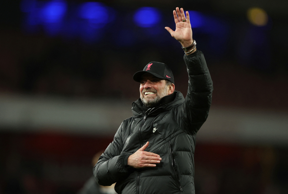 Liverpool manager Jurgen Klopp acknowledges fans after the Carabao Cup semi-final second leg match against Arsenal at Emirates Stadium, London, January 20, 2022. u00e2u20acu201d Reuters pic 