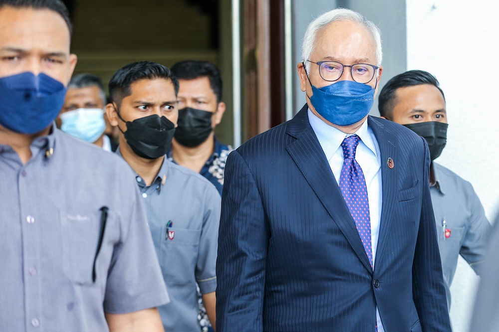 Datuk Seri Najib Razak is pictured at the Kuala Lumpur High Court January 27, 2022. u00e2u20acu2022 Picture by Hari Anggara 