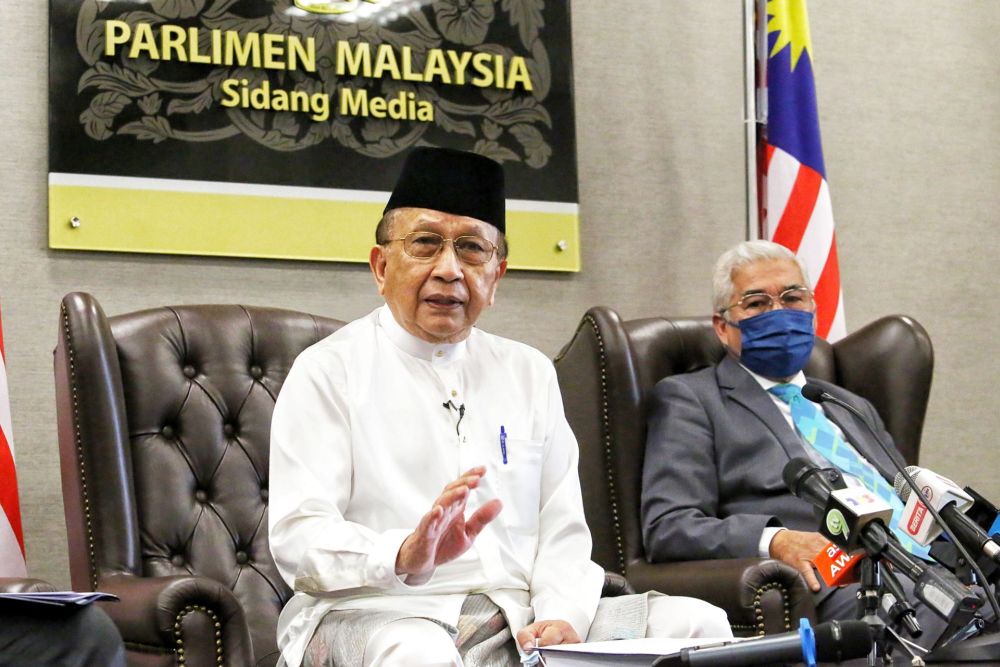 Dewan Negara president Tan Sri Rais Yatim speaks during a press conference at Parliament January 14, 2022. u00e2u20acu201d Picture by Choo Choy Maynn