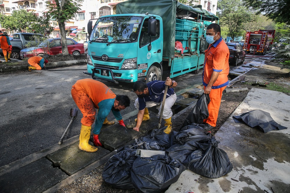 Taman Sri Muda in Section 25 is almost fully cleaned up, with the exception of some drains and alleyways.
