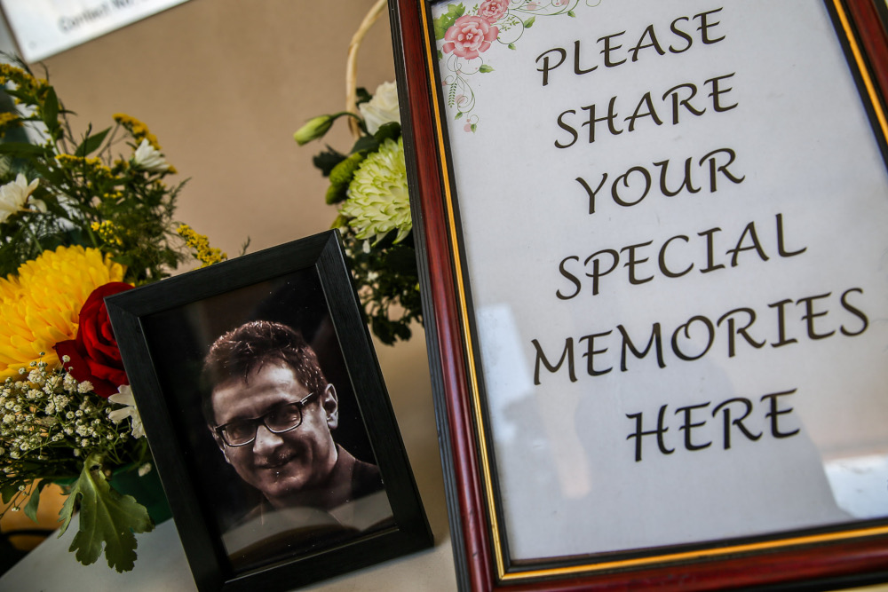 A photograph of the late Shebby Singh at his cremation ceremony at Shamshan Bhoomi Hall, Kuala Lumpur January 14, 2022. u00e2u20acu201d Picture by Hari Anggara