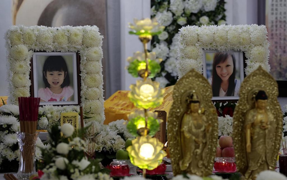 The wake of Teo Ghim Heng’s wife Choong Pei Shan and daughter on Jan 31, 2017. — TODAY file pic