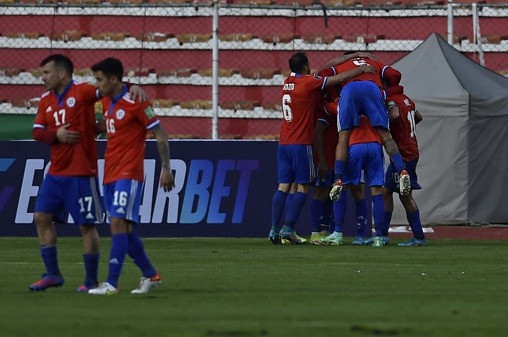 Chile's Alexis Sanchez celebrates with teammates after scoring against Bolivia during their South American qualification football match for the Fifa World Cup Qatar 2022 at Hernando Siles Stadium in La Paz February 1, 2022. u00e2u20acu201d AFP pic