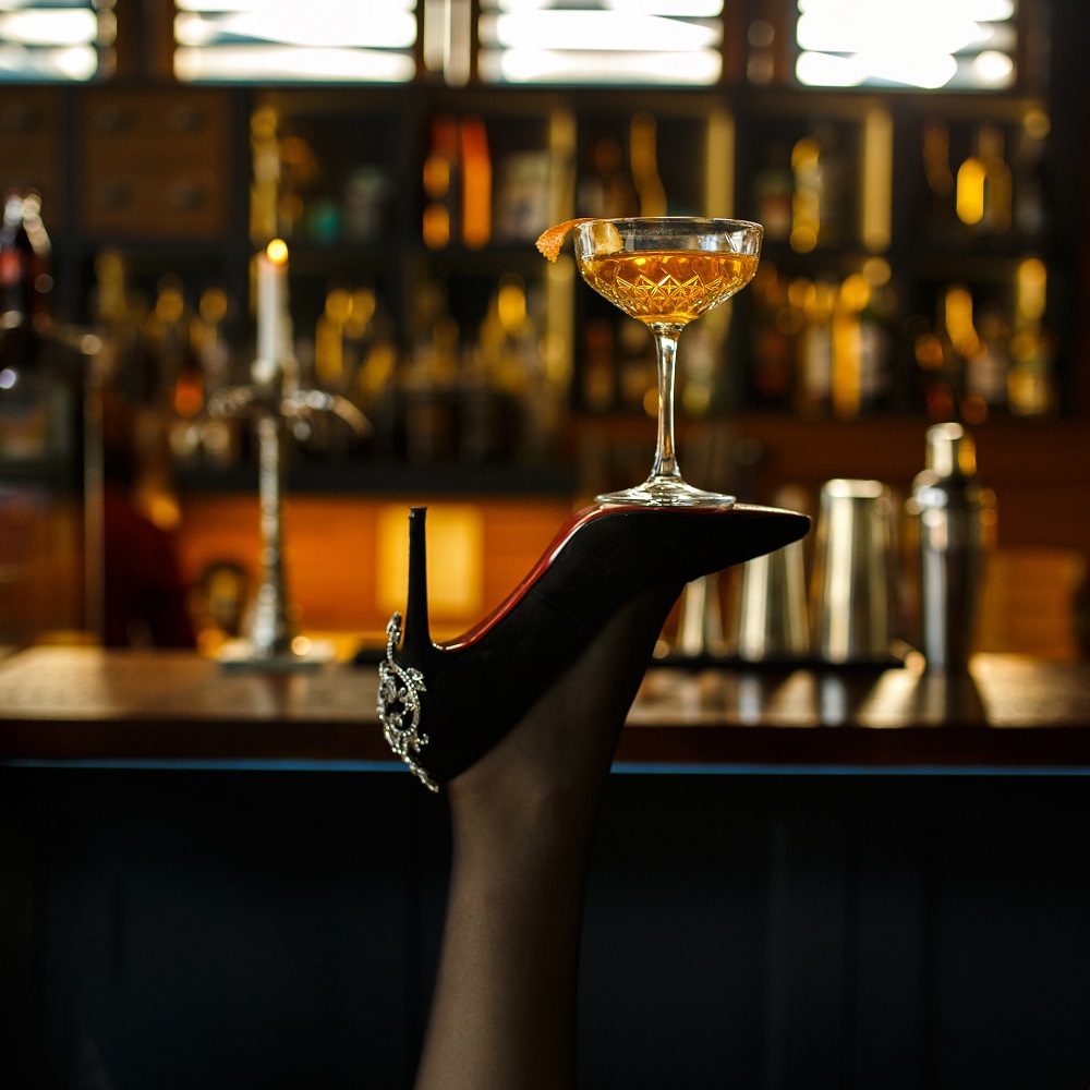 In 2022, is it still OK to require women to wear high heels to enter a fancy bar or restaurant?  u00e2u20acu201d  Shutterstock pic via ETX Studio