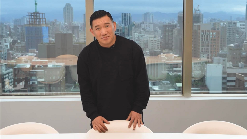 Hong Kong actor Chapman To sets up scholarships from cryptocurrency trading profit for Hong Kong students in Taiwan. u00e2u20acu201d Picture via Facebook/ Karma Dawa