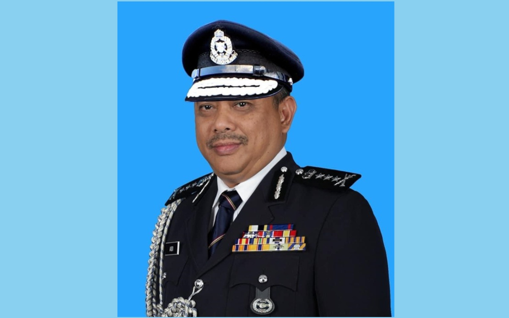Datuk Aidi Ismail took over the position from acting JPJKK director Datuk Mustafa Khan Abdul Samat at a simple ceremony at Bukit Aman, witnessed by Deputy Inspector-General of Police Datuk Razarudin Husain. u00e2u20acu201d Picture from Twitter/Bernama 