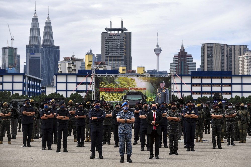 Yang di-Pertuan Agong Al-Sultan Abdullah Riu00e2u20acu2122ayatuddin Al-Mustafa Billah Shah (centre) attends the PDRM anti-terrorism demonstration at the Police Training Centre in Kuala Lumpur February 7, 2022. u00e2u20acu201d Bernama pic