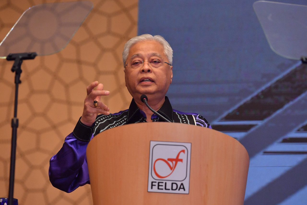 Prime Minister Datuk Seri Ismail Sabri Yaakob speaking at the Dinner with the New Generation of Felda at Menara Felda, February 12, 2022. u00e2u20acu201d Bernama pic