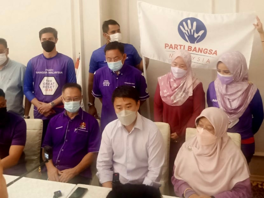 Parti Bangsa Malaysia (PBM) president Larry Sng Wei Shien (centre) at a press conference after the partyu00e2u20acu2122s state election machinery launch at Cathay Restaurant in Taman Ekoflora, Johor Baru, February 18, 2022. u00e2u20acu201d Picture by Ben Tann