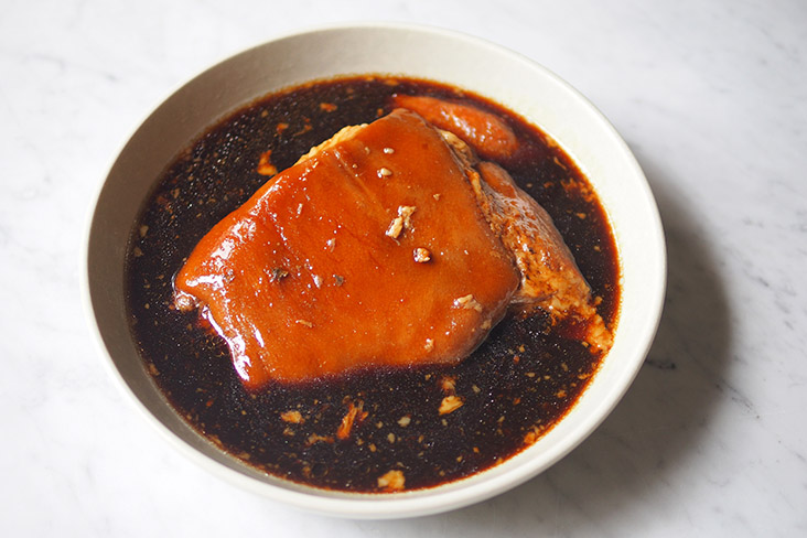 The braised pork knuckles is served without any bones which makes it easier to enjoy the tender meat and gelatinous skin.