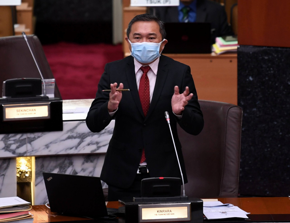 State Local Government, Public Transport and New Village Development Committee chairman, Ng Sze Han at the Selangor state assembly, December 9, 2021. u00e2u20acu201d Bernama pic 