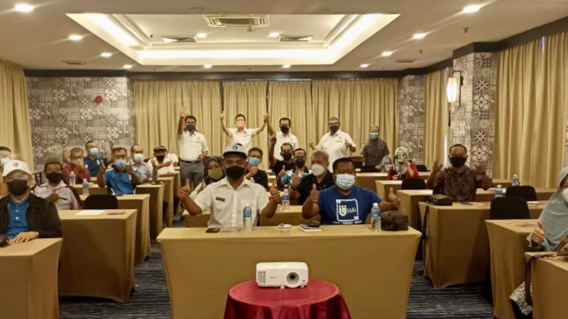 Parti Pejuang Tanah Air (Pejuang) candidates who have completed their RasuahBusters Tag (RBTag) psychometric test at the RO Hotel Johor Baru in Johor Baru, February 28, 2022. u00e2u20acu201d Picture by Ben Tan