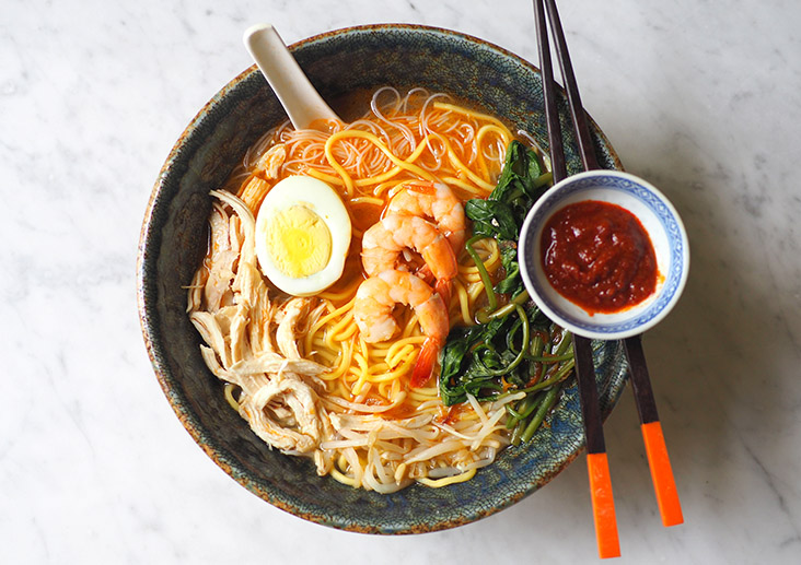 On Saturday, you can order the prawn mee which has a homemade taste.