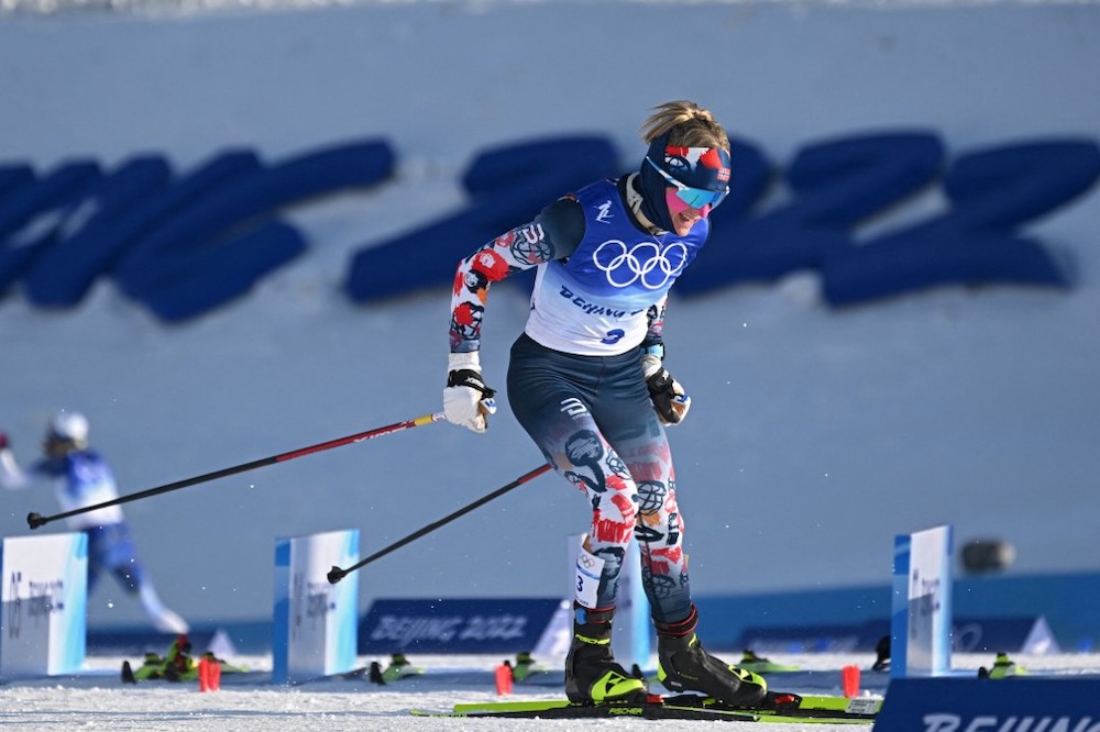 Norwayu00e2u20acu2122s Therese Johaug competes in the womenu00e2u20acu2122s skiathlon 2x7,5km event during the Beijing 2022 Winter Olympic Games on February 5, 2022, at the Zhangjiakou National Cross-Country Skiing Centre. u00e2u20acu2022 AFP picnn