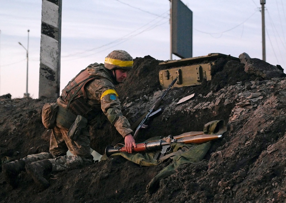 A Ukrainian serviceman holds a rocket-propelled grenade (RPG) launcher at fighting positions outside the city of Kharkiv, Ukraine February 24, 2022. u00e2u20acu2022 Reuters pic