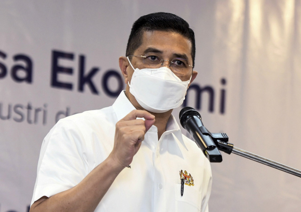 Datuk Seri Mohamed Azmin Ali delivers a speech in Skudai, Johor, February 17, 2022. u00e2u20acu201d Bernama pic 