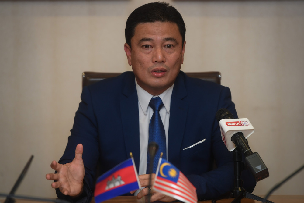 Malaysiau00e2u20acu2122s Ambassador to Cambodia Eldeen Husaini Mohd Hashim speaks to reporters during a press conference in Phnom Penh February 22, 2022. u00e2u20acu201d Bernama pic