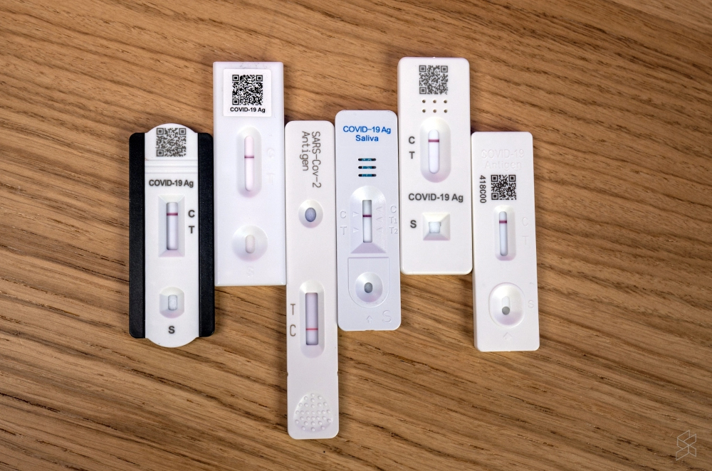 Unlike the more expensive Reverse transcription-polymerase chain reaction (RT-PCR) test at health labs which costs about RM200, RTK tests are typically used for screening and it detects positive cases only during your most infectious period. ― SoyaCincau pic