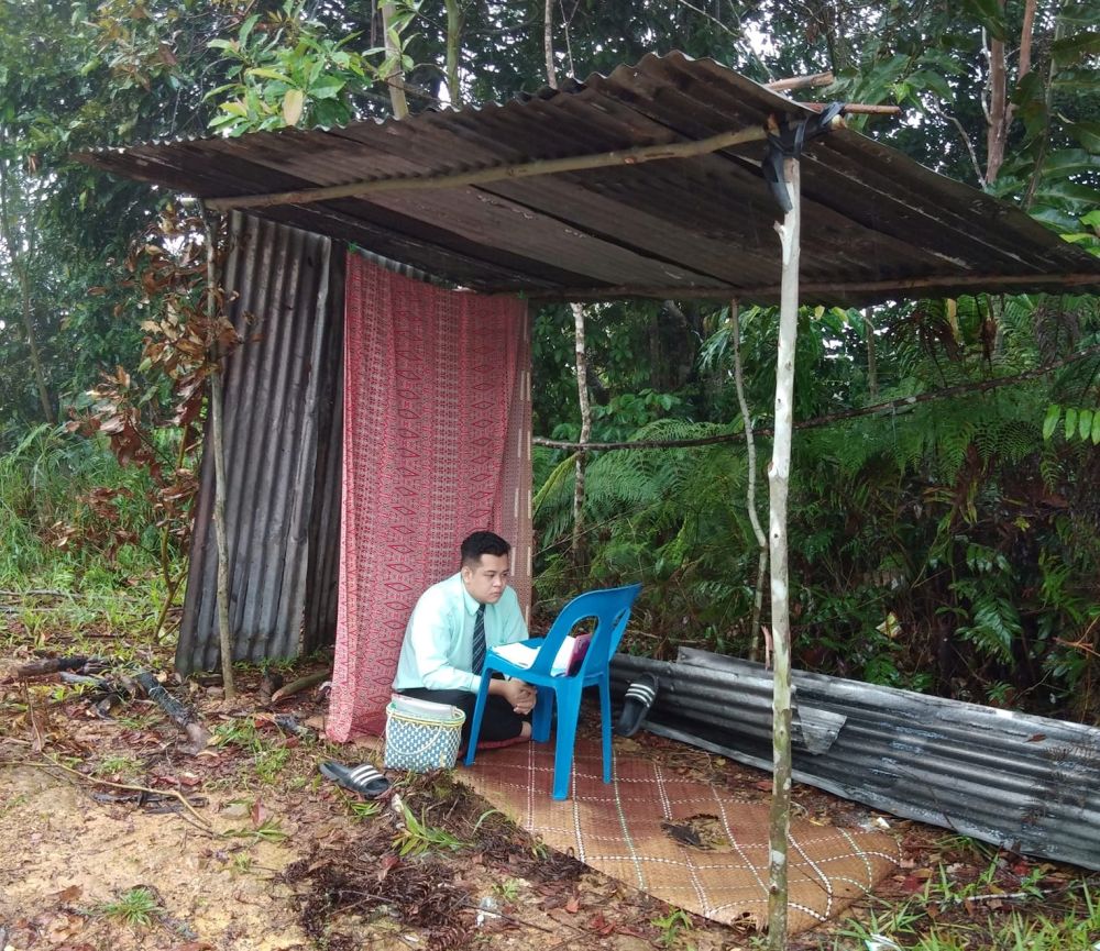 Frank is seen attending Mondayu00e2u20acu2122s online interview. u00e2u20acu201d Borneo Post pic