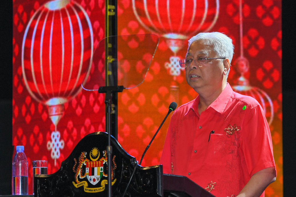Prime Minister Datuk Seri Ismail Sabri Yaakob delivers a speech at the Chinese New Year Dinner held at the Indoor Stadium of the Educity Sports Complex in Iskandar Puteri, Johor, February 18, 2022. u00e2u20acu201d Bernama pic 