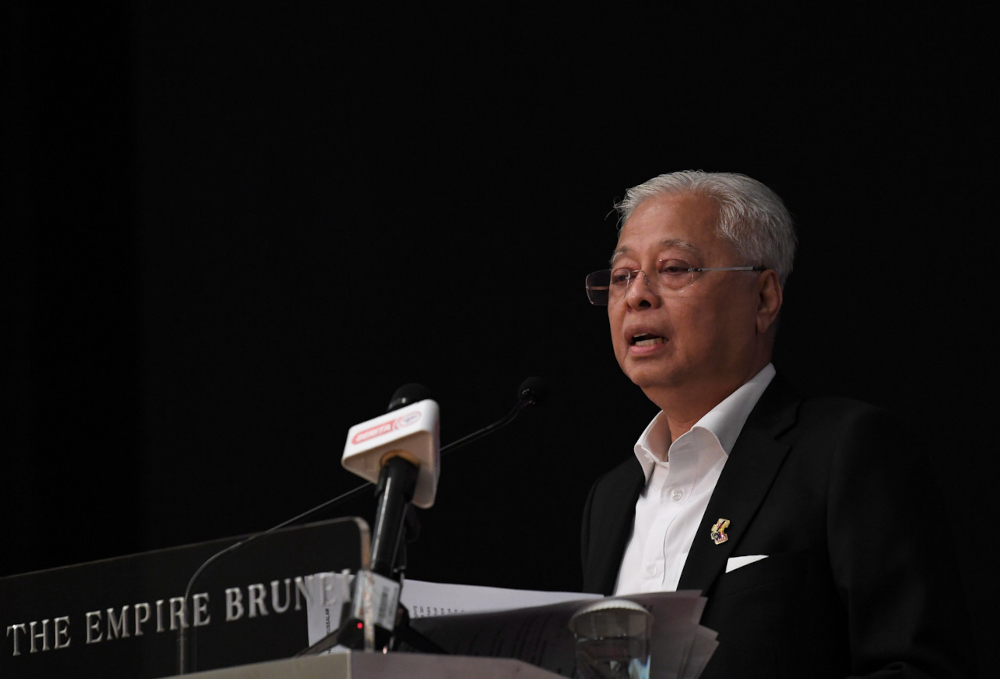 Prime Minister Datuk Seri Ismail Sabri Yaakob addresses Malaysians residing in Brunei during afternoon tea in Bandar Seri Begawan, February 15, 2022. u00e2u20acu201d Bernama pic 
