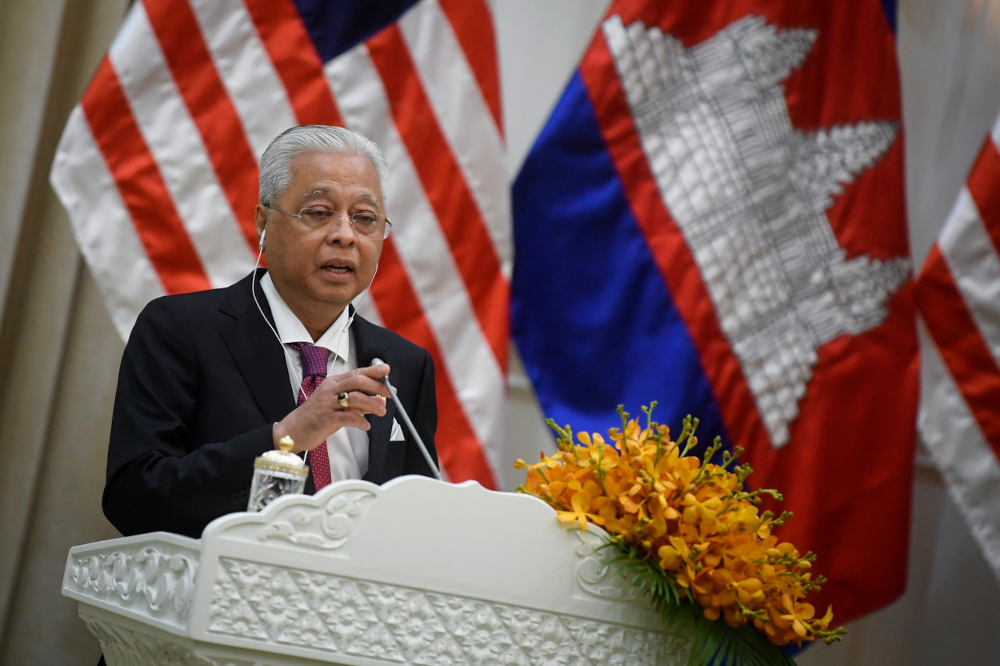 Prime Minister Datuk Seri Ismail Sabri Yaakob during a press conference with Cambodian Prime Minister Samdech Techo Hun Sen at the Peace Palace in Phnom Penh, Cambodia, February 24, 2022. u00e2u20acu201d Bernama pic 