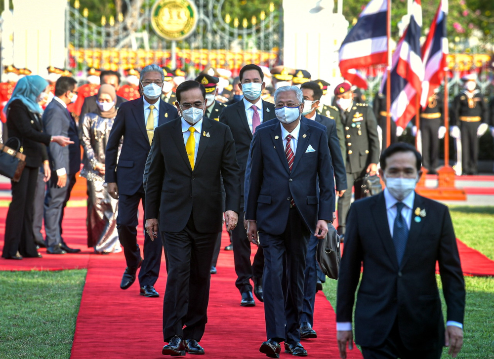 Prime Minister Datuk Seri Ismail Sabri Yaakob with Thai Prime Minister Prayuth Chan o-cha at the Official Reception of the prime ministeru00e2u20acu2122s visit at Government House in Bangkok, February 25, 2022. u00e2u20acu201d Bernama pic 