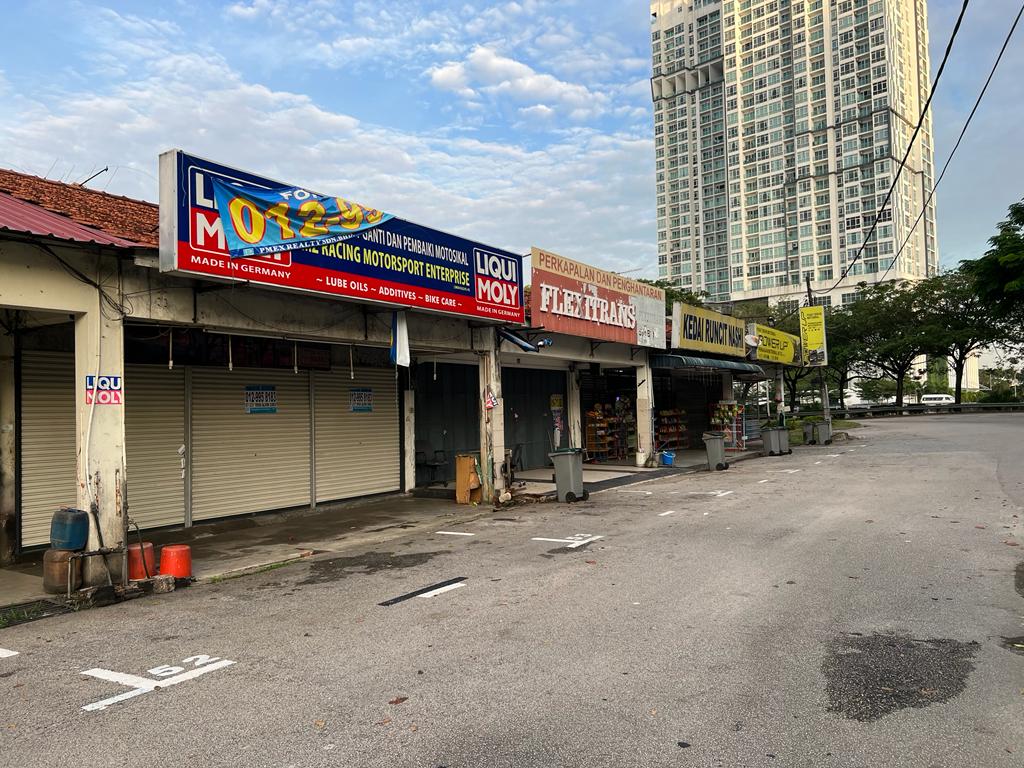 M. Amryu00e2u20acu2122s workshop along the once bustling Jalan Yahya Aldatar in Serene Park, Johor Baru, that has been closed since late last month. u00e2u20acu201d Picture by Ben Tan