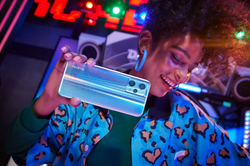 The Realme 9 Pro can change colour in relation to the ambient light. u00e2u20acu2022 Picture courtesy of Realme
