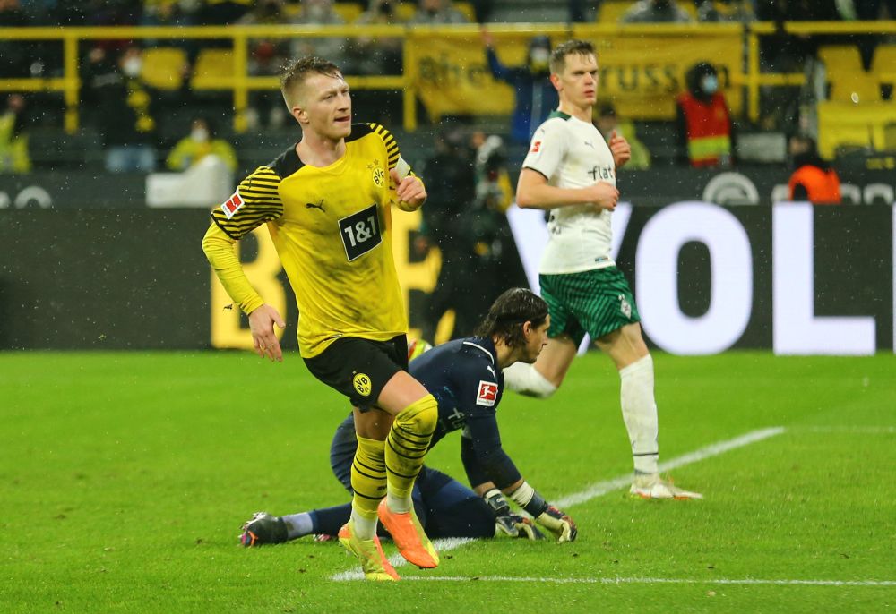 Borussia Dortmund's Marco Reus celebrates scoring their fifth goal against Borussia Moenchengladbach at the Signal Iduna Park, Dortmund February 20, 2022. u00e2u20acu201d Reuters picnn