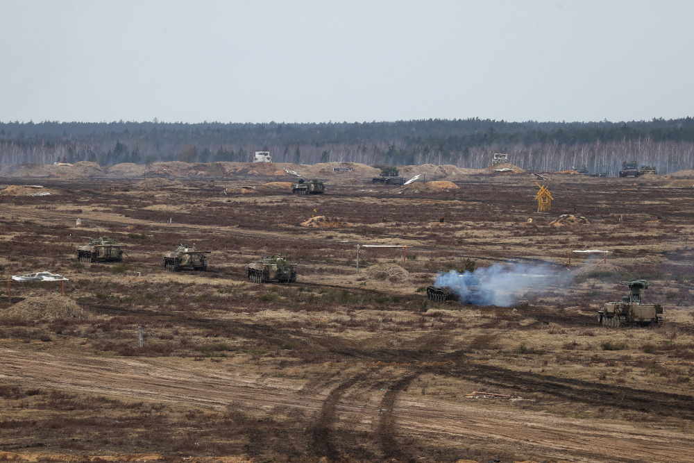 Troops take part in the joint military drills of the armed forces of Russia and Belarus at a firing range in the Brest Region, Belarus February 19, 2022. u00e2u20acu201d Vadim Yakubyonok/Belta handout pic via Reuters