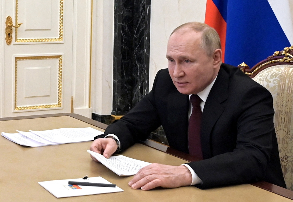 Russian President Vladimir Putin chairs a meeting with members of the countryu00e2u20acu2122s Paralympic team ahead of the Beijing 2022 Paralympic Winter Games via a video link in Moscow February 21, 2022. u00e2u20acu201d Sputnik/Alexey Nikolsky/Kremlin pic via Reuters 