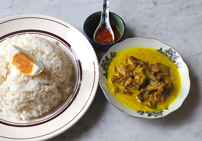 Their 'salai' set meals are great value for RM8 like this 'daging salai' set with a mountain of rice, 'sambal belacan' and salted egg.