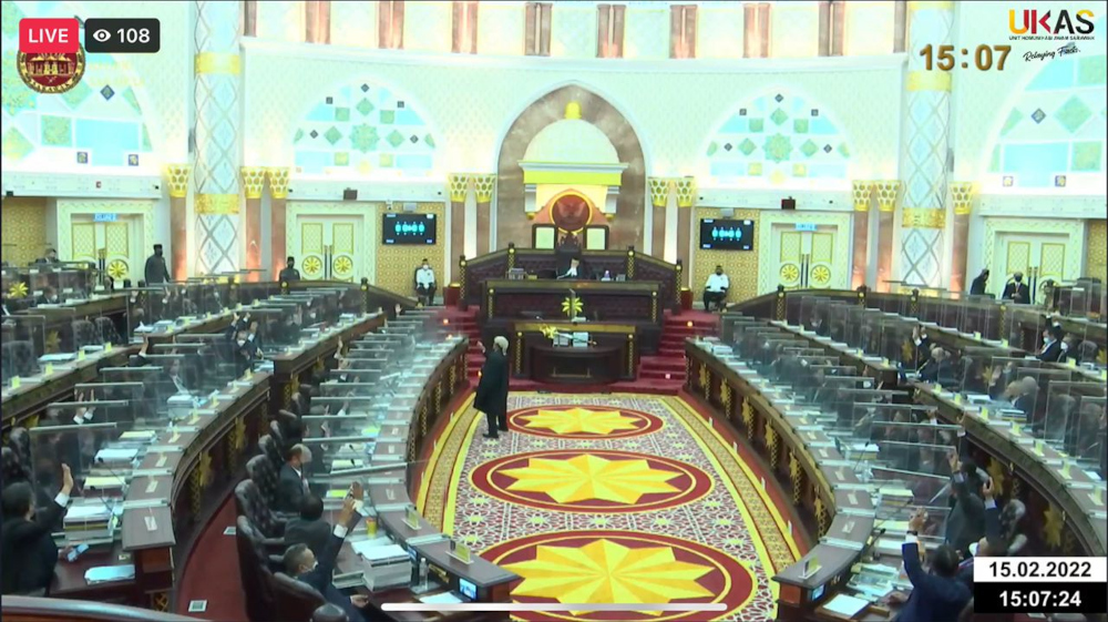 Sarawak Legislative Assembly members raising their hands to vote on the constitutional amendment. u00e2u20acu201d Screengrab UKAS livestream via Borneo Post Online 