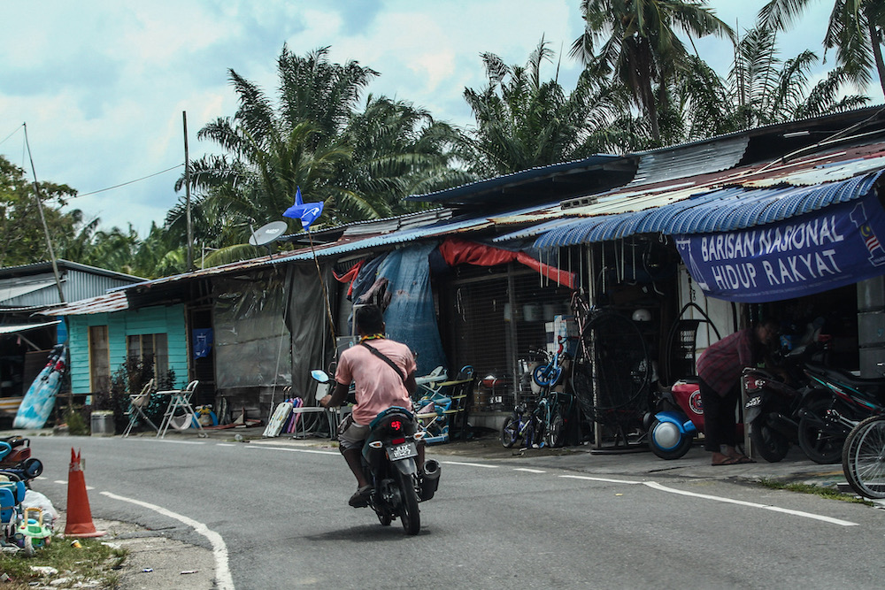 A general view of the Pasar Karat Rengit flea market where the local Orang Asli community trade second-hand goods March 4, 2022. u00e2u20acu201d Picture by Hari Anggara