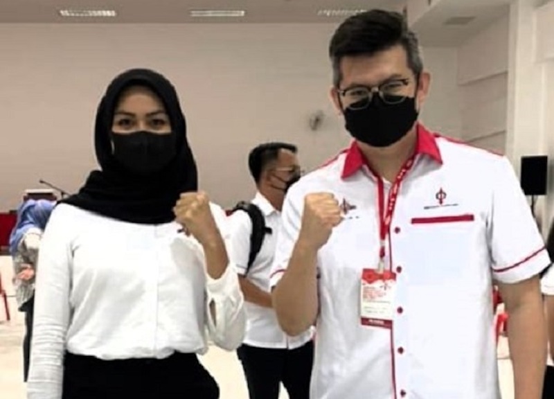 Dr Yii and his deputy Young Syefura at the national congress. u00e2u20acu201d Picture courtesy of Facebook/Kelvin Yii Lee Wuen