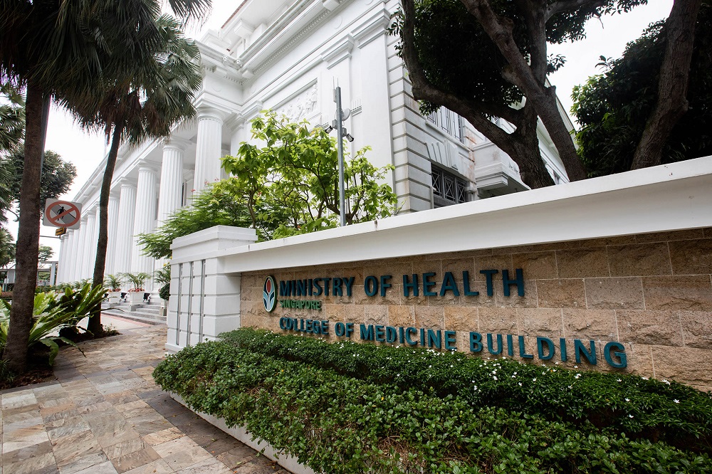 Ong said he had discussed it with Associate Professor Kenneth Mak, director of medical services at MOH, adding that the ministry will work with NUH on a u00e2u20acu02dcthorough investigation of the matteru00e2u20acu2122. u00e2u20acu201d TODAY pic