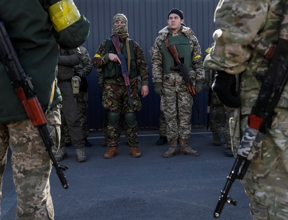 New members of the Ukrainian Territorial Defence Forces train with newly received weapons in Kyiv, Ukraine February 28, 2022. u00e2u20acu201d Reuters pic