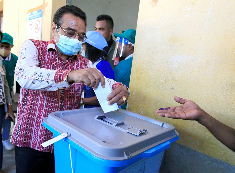 East Timor president candidate Francisco Guterres casts his vote during the East Timorese presidential election at Dili, East Timor March 19, 2022. u00e2u20acu201d Reuters pic