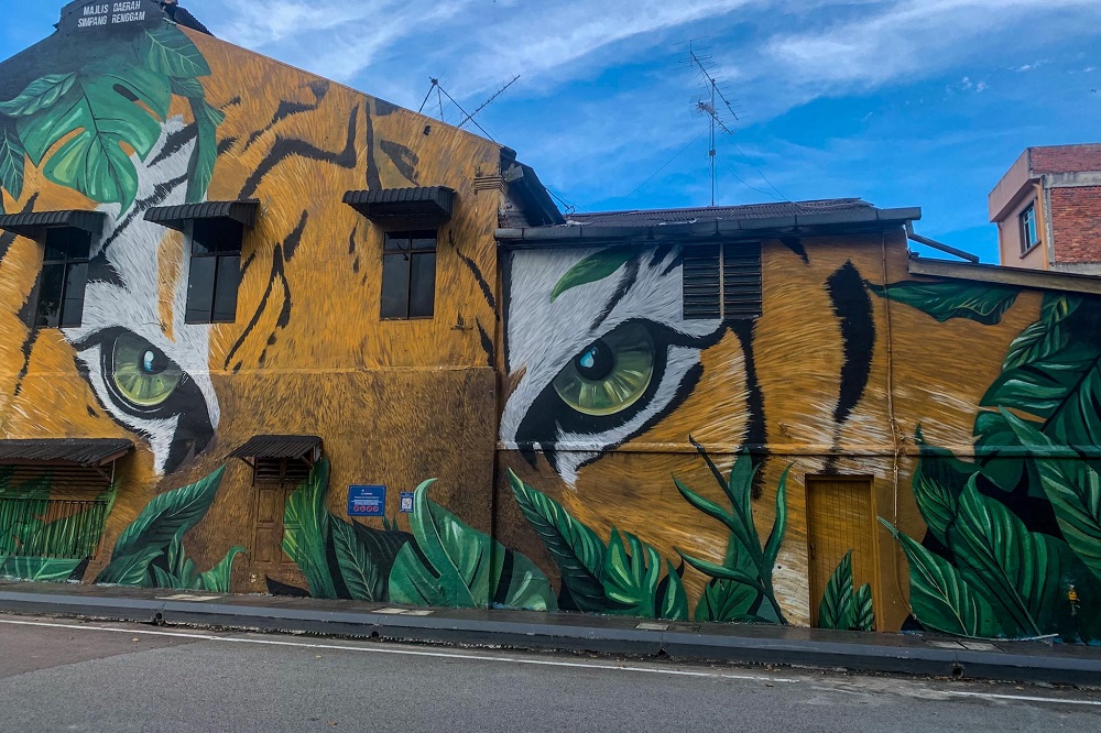 A general view of Renggam town in Johor March 8, 2022. — Picture by Radzi Razak