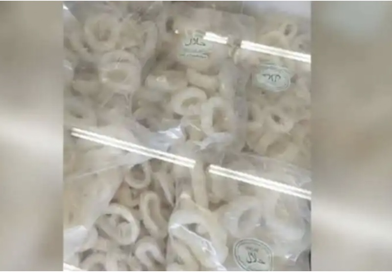 The Fisheries Department is handing over the samples for further testing. u00e2u20acu201d Picture via social media/WhatsApp