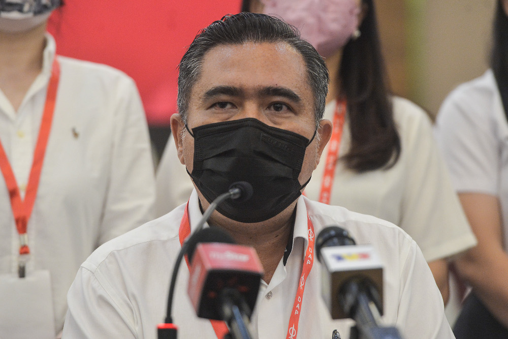 DAP secretary-general, Loke Siew Fook speaks during DAPu00e2u20acu2122s 17th Party Congress in IDCC on March 20, 2022. u00e2u20acu201d Picture by Miera Zulyana