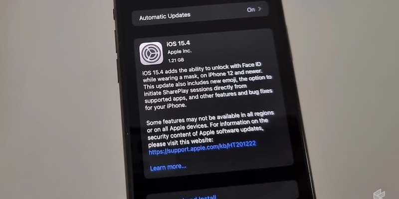 Apple recently launched iOS 15.4. u00e2u20acu201d Picture via SoyaCincau