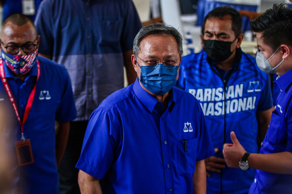 Johor BN chairman Datuk Hasni Mohammad arrives at the Barisan Nasional manifesto launch ceremony at the Johor State Umno Liaison Hall in Johor Baru, March 1, 2022. u00e2u20acu2022Picture by Hari Anggara