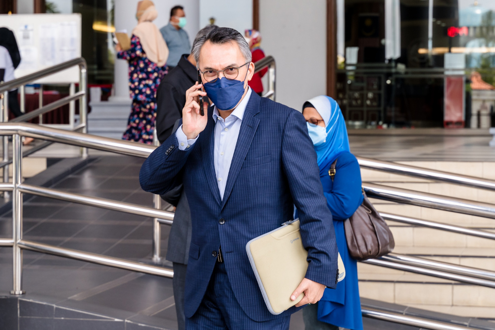 Former 1MDB director Tan Sri Ismee Ismail is pictured at the Kuala Lumpur High Court March 21, 2022. u00e2u20acu201d Picture by Devan Manuel