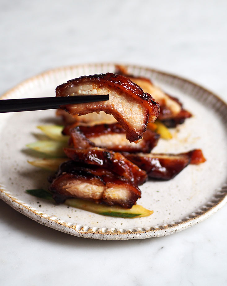 The 'char siu' served here is smaller in size but decadent with its melt in the mouth texture of fats and meat topped with a caramelised glaze